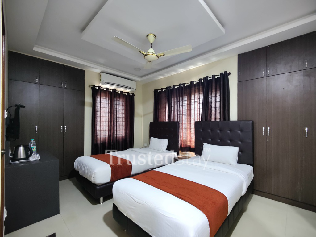 Bedroom of Mount Kailash Service Apartment in Saidapet, Chennai